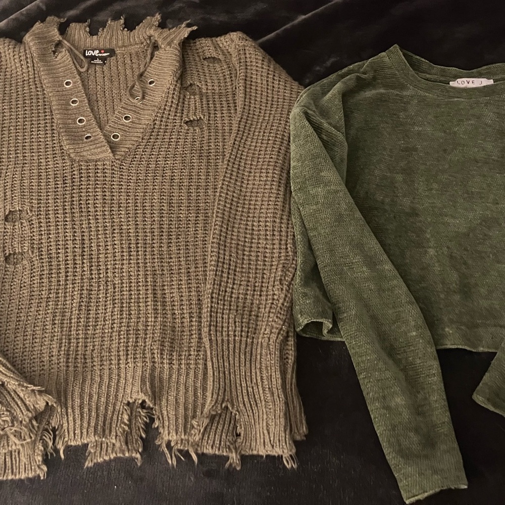 Love forest Green and olive green Sweater Set of 2